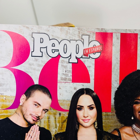 PEOPLE En Espanol Bellos June/July 2018 - Picture 5 of 13